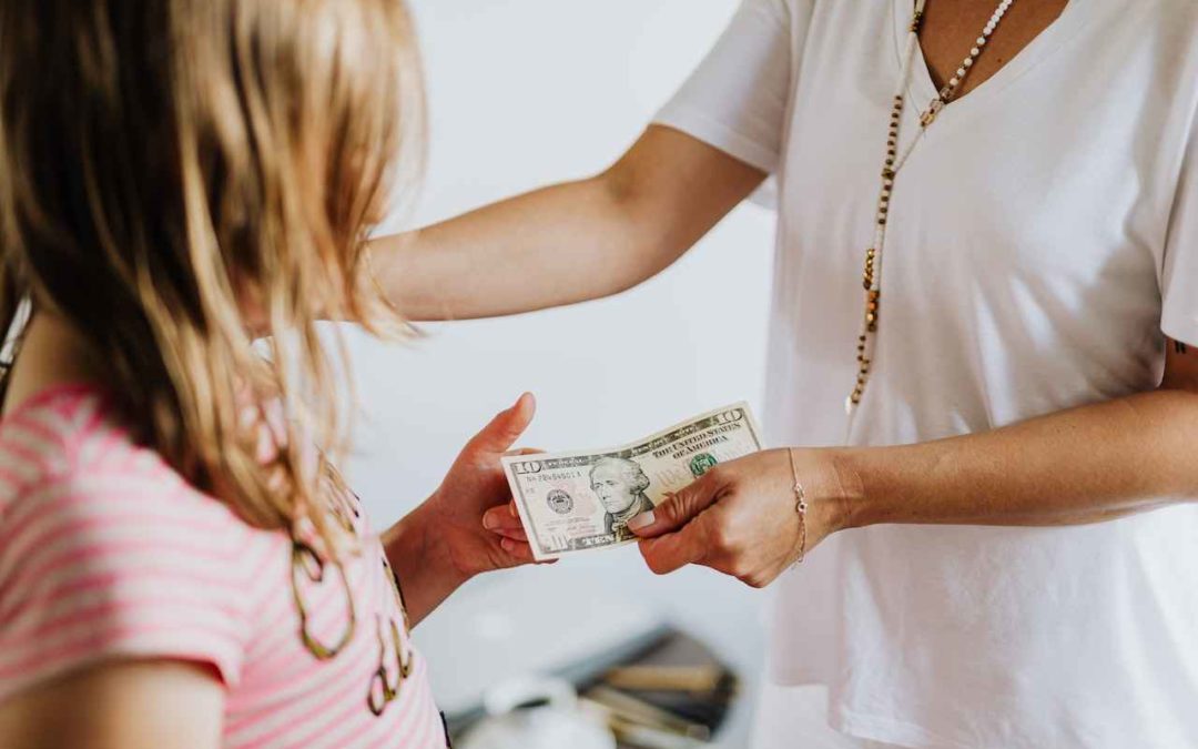 How to Help Your Kids Improve Financial Education in 2023